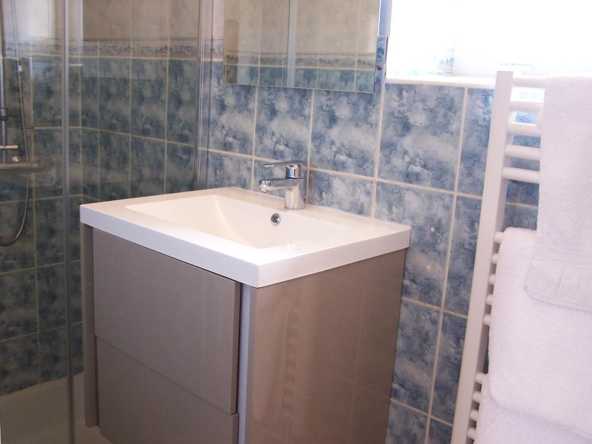 Le Lichou Hotel Vallon-en-Sully Luaran gambar