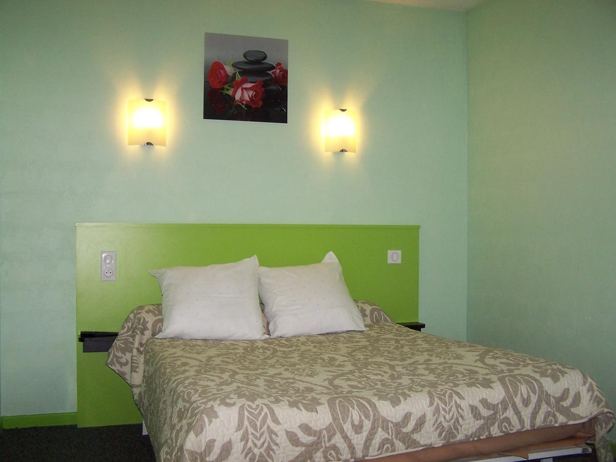 Le Lichou Hotel Vallon-en-Sully Luaran gambar